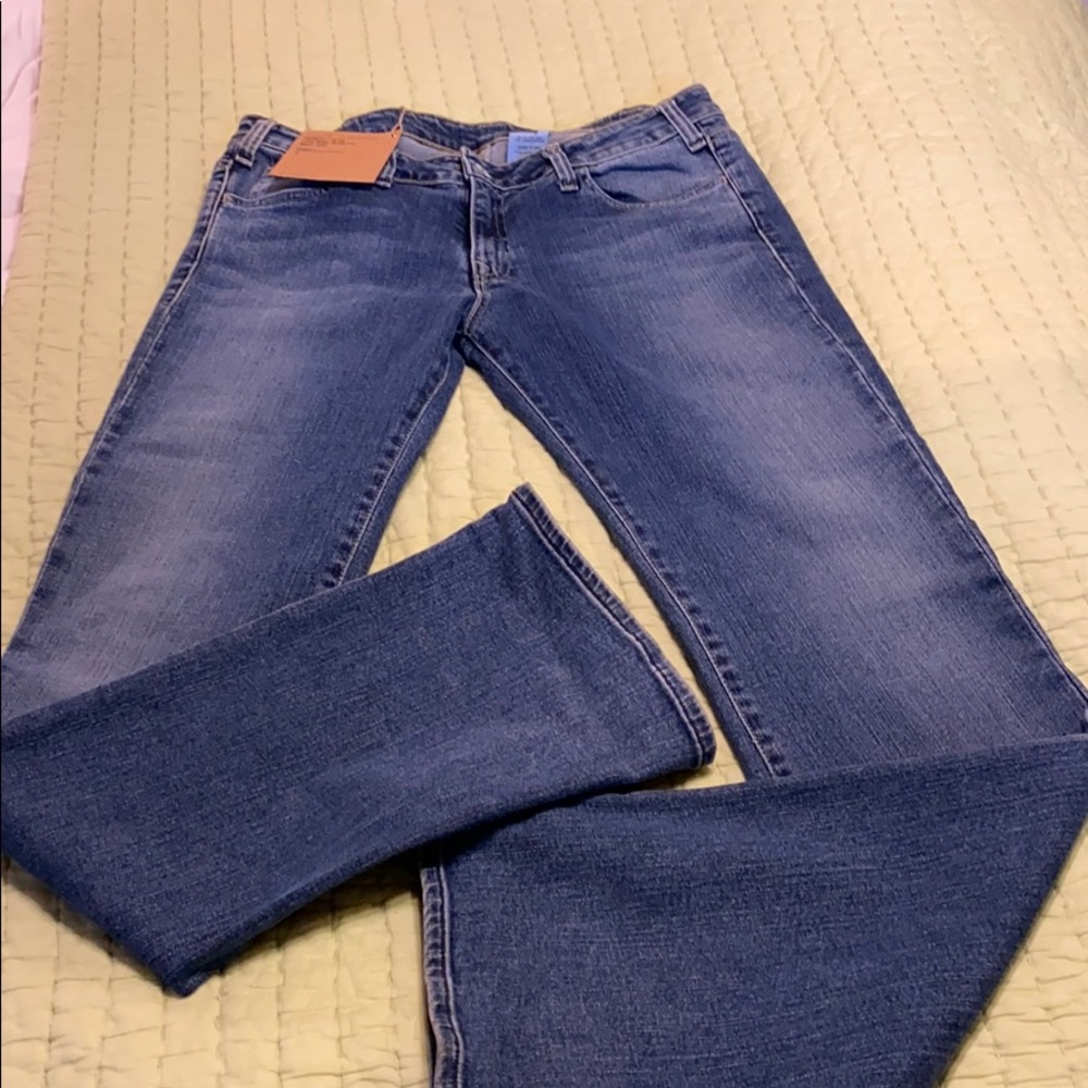 NWT- Levi Strauss & Co Quincy Jean 32L Premium